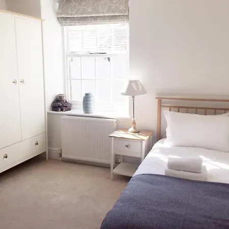 Weavers Cottage, Carnforth Holiday home